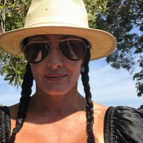 vivienesexy45 image 0